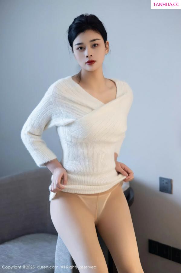   [XiuRen]高清写真图 2025.11.14 No.10986 徐清妍 肉色丝袜第20张图片
